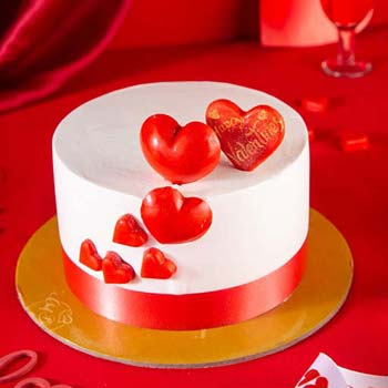Valentine Strawberry Wonder Eggless Cake 